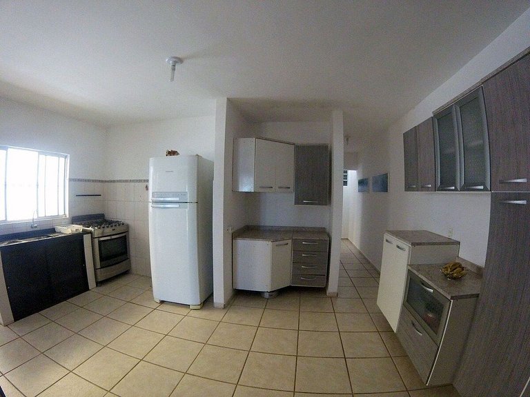 Casa aconchegante pé na areia c/ 5 quartos.