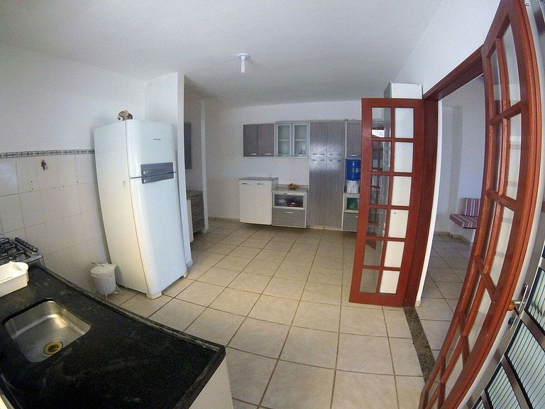 Casa aconchegante pé na areia c/ 5 quartos.