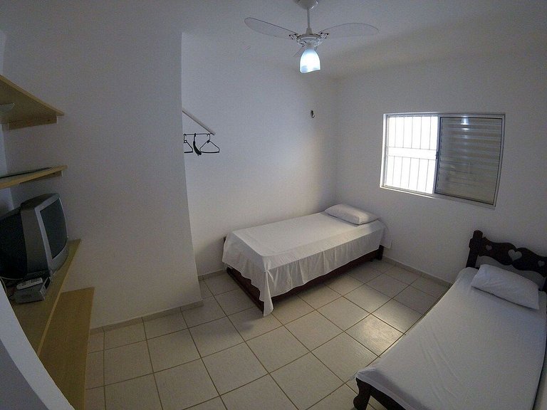 Casa aconchegante pé na areia c/ 5 quartos.
