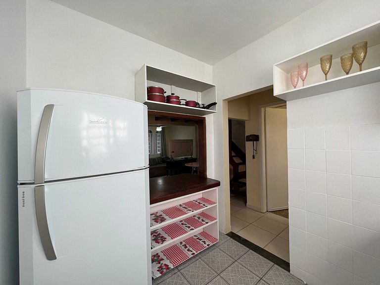 Confortável casa pé na areia com e área gourmet