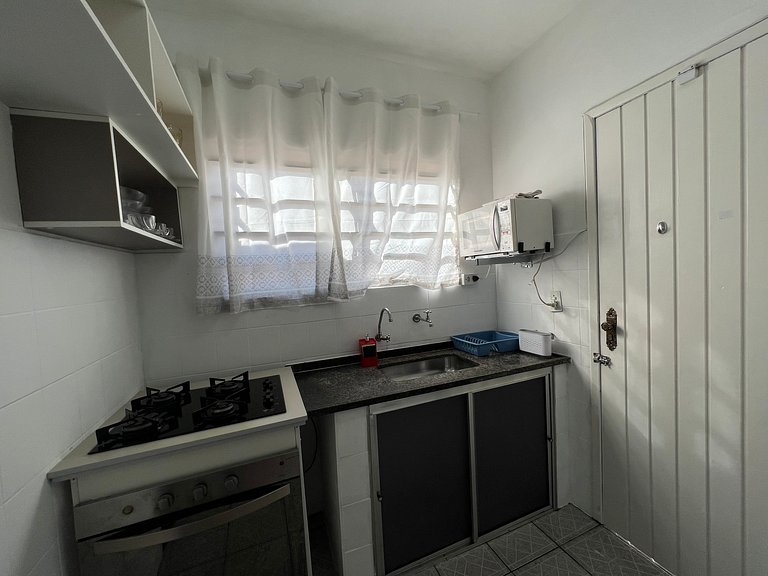 Confortável casa a beira mar c/ jardim pé na areia e área de