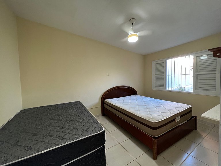 Confortável casa pé na areia com e área gourmet