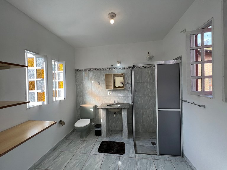 Confortável casa pé na areia com e área gourmet