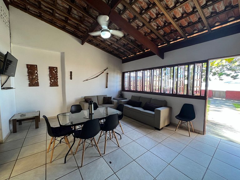 Casa aconchegante pé na areia c/ 5 quartos.