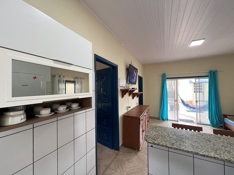 Linda casa c/ piscina poucos passos da Praia