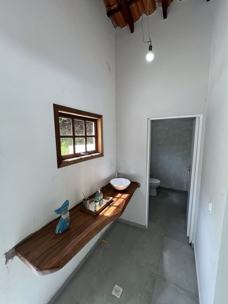 Conforto e Lazer: Casa com Piscina a 30m da Praia